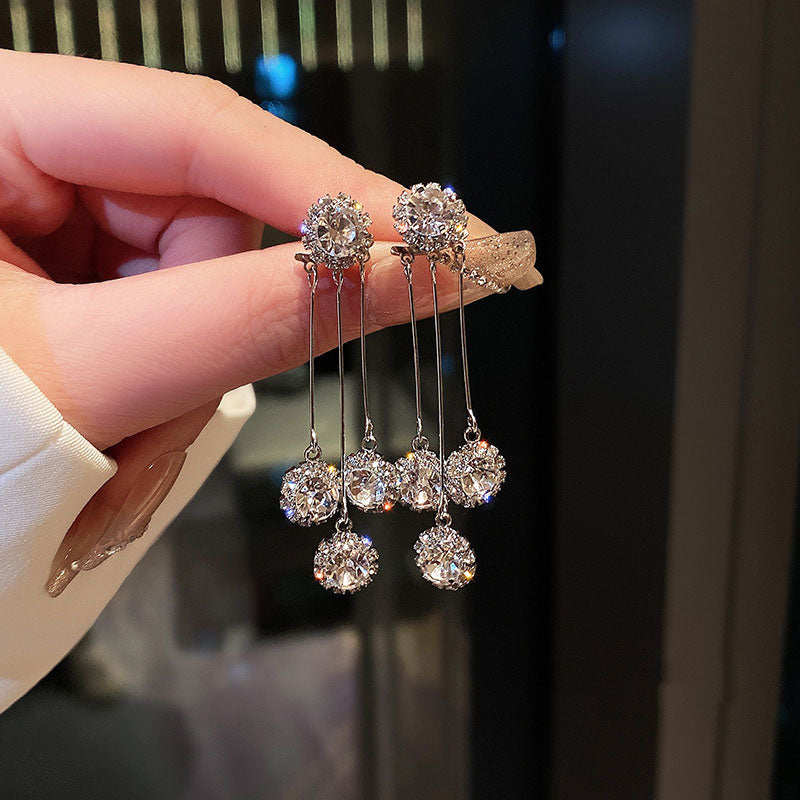 Round Diamond Earrings