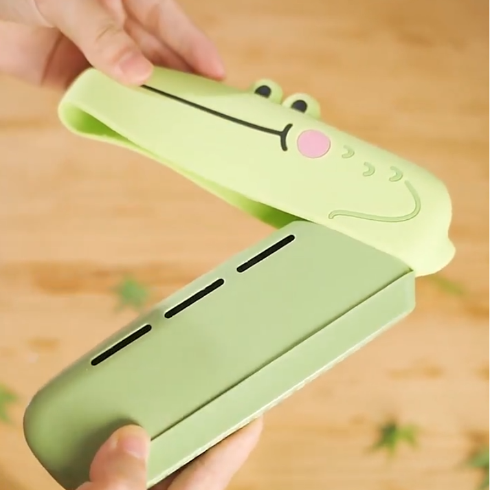 16-hole cartoon children's harmonica