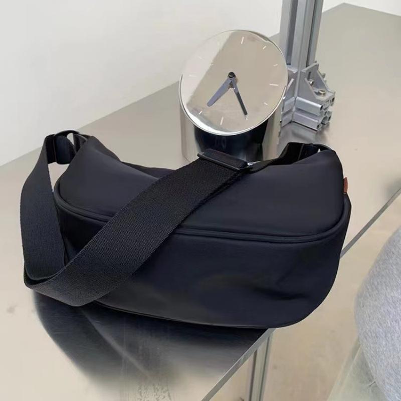 Waterproof Crescent Bag(50% OFF)