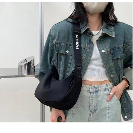 Waterproof Crescent Bag(50% OFF)