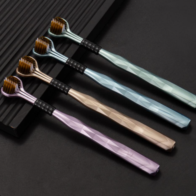 š„Hot Saleš„Tri-Head Multi-Angle Cleaning Toothbrush