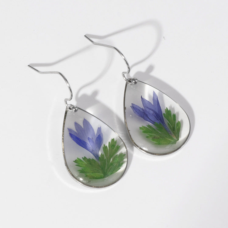 Preserved flower earrings