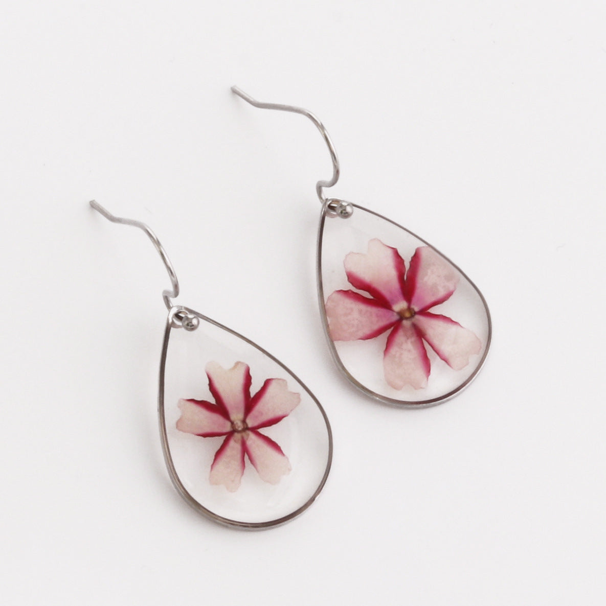 Preserved flower earrings
