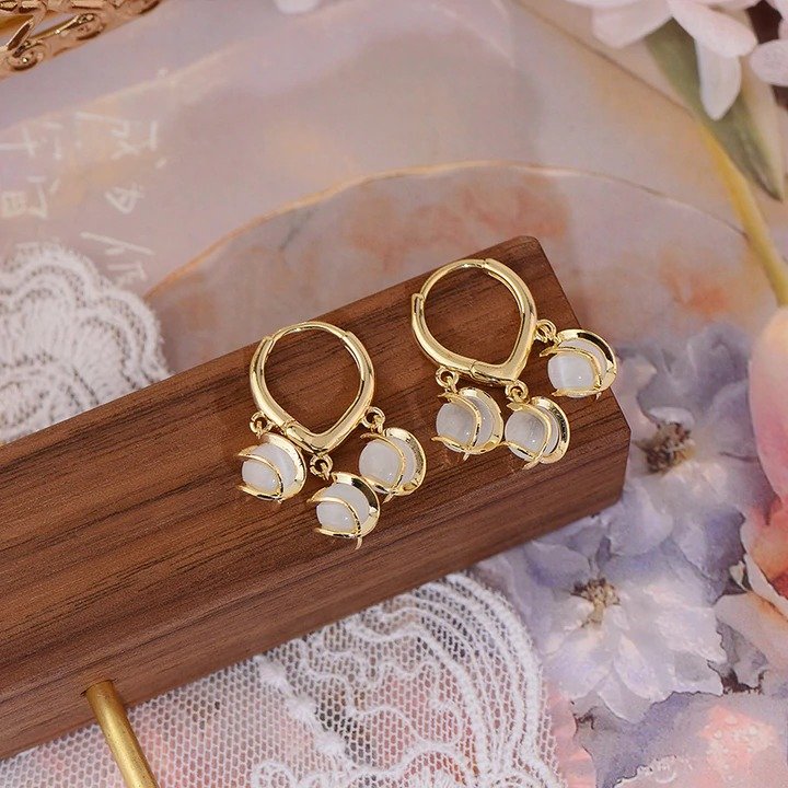 Cat‘s Eye Opals Drop Earrings