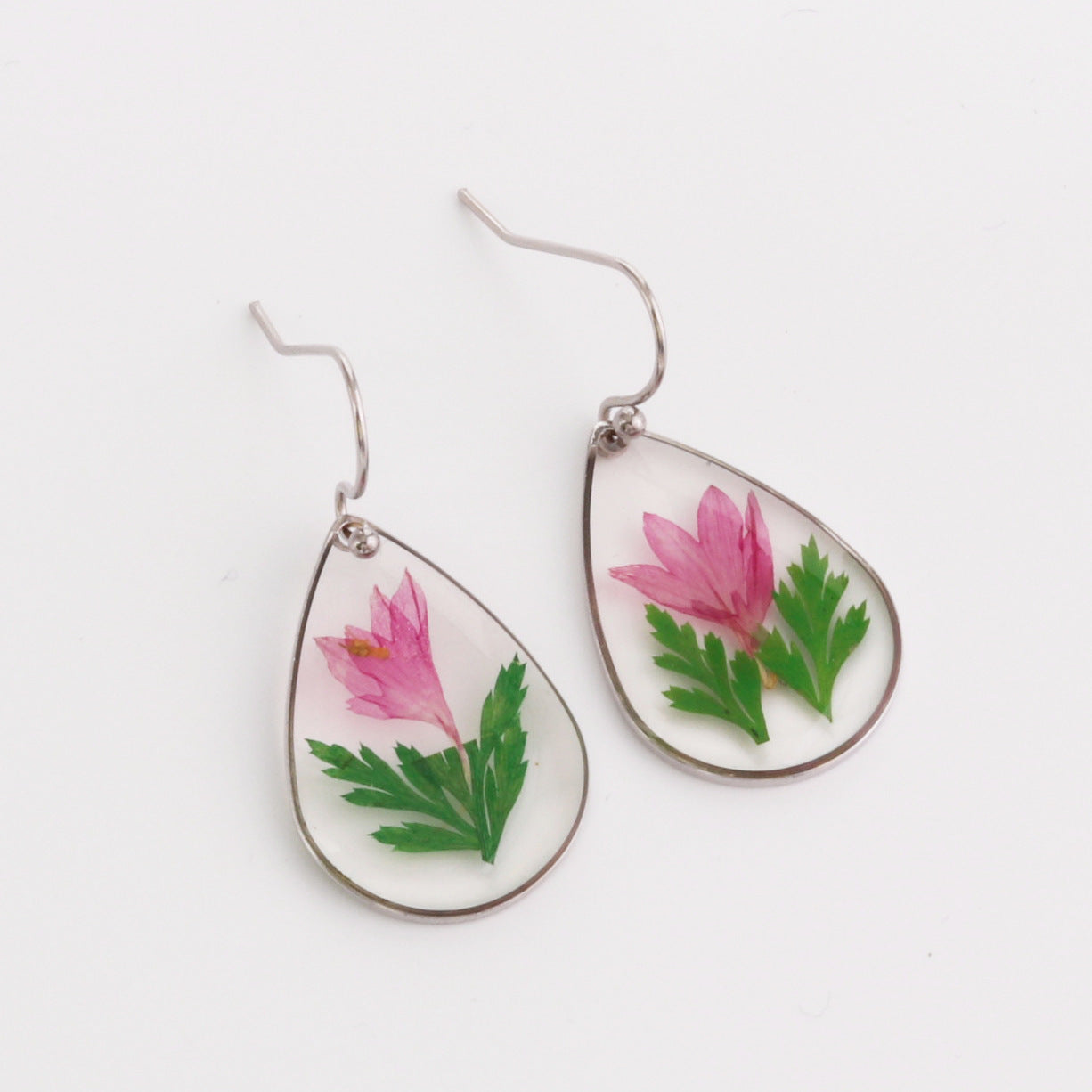 Preserved flower earrings