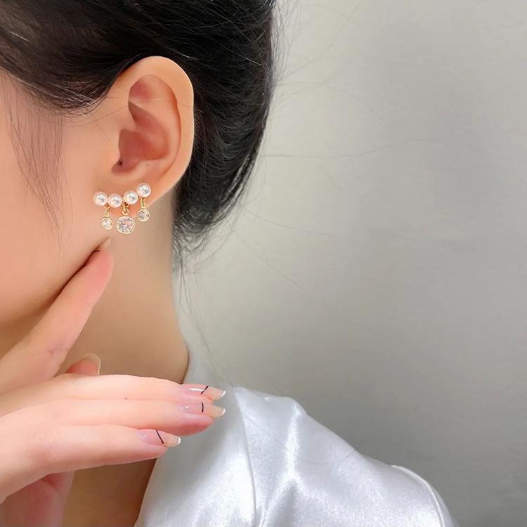 Korean Style Curved Pearl Tassel Earrings