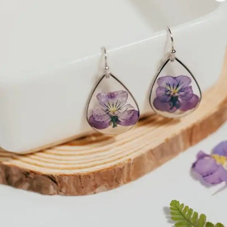 Preserved flower earrings