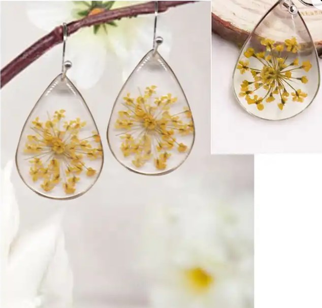 Preserved flower earrings